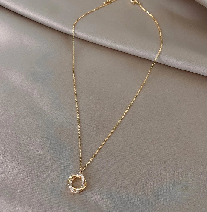 Elegant Gold-Tone Twisted Pendant Necklace