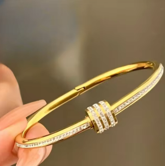 Lustre Elite Zircon Bangle – Luxury Edition