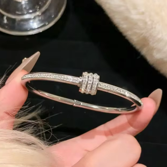 Lustre Elite Zircon Bangle – Luxury Edition